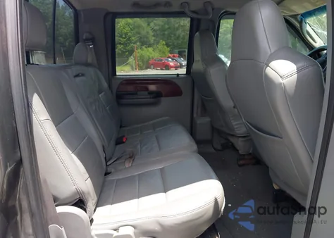 2005 Ford F-250 Lariat/Xl/Xlt из США, поврежденный, VIN 1FTSW21P65EA00254